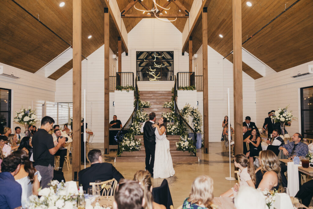 Dancing, father daughter dance, reception