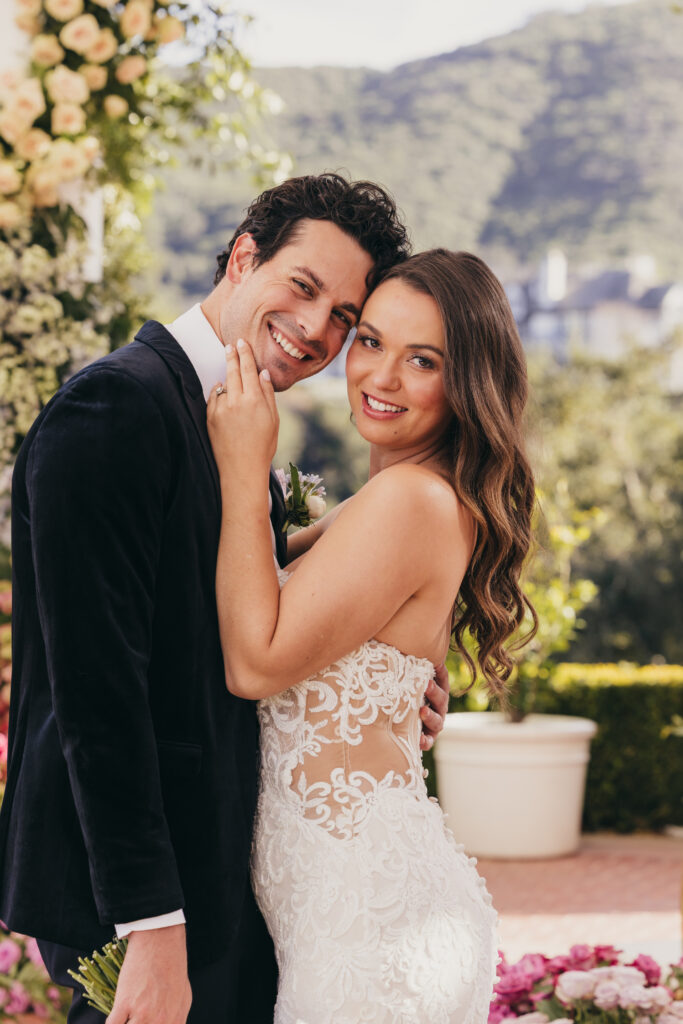 Sherwood Country Club wedding editorial couple portrait in Thousand Oaks California
