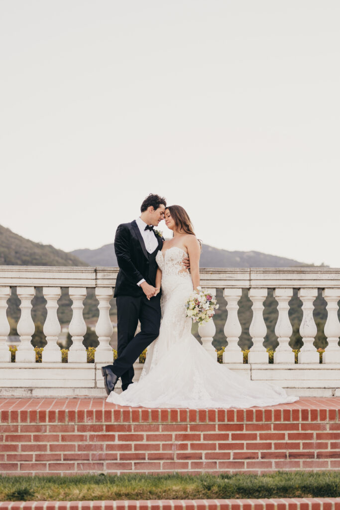 Sherwood Country Club wedding editorial couple portrait in Thousand Oaks California
