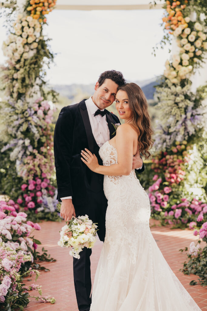 Sherwood Country Club wedding editorial couple portrait in Thousand Oaks California

